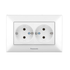 Двоен контакт шуко Panasonic Arkedia Slim, бял