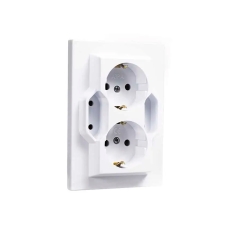 Четворен контакт шуко Atra Каре 3, бял