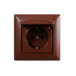 Контакт шуко Gunsan Visage с капак, орех